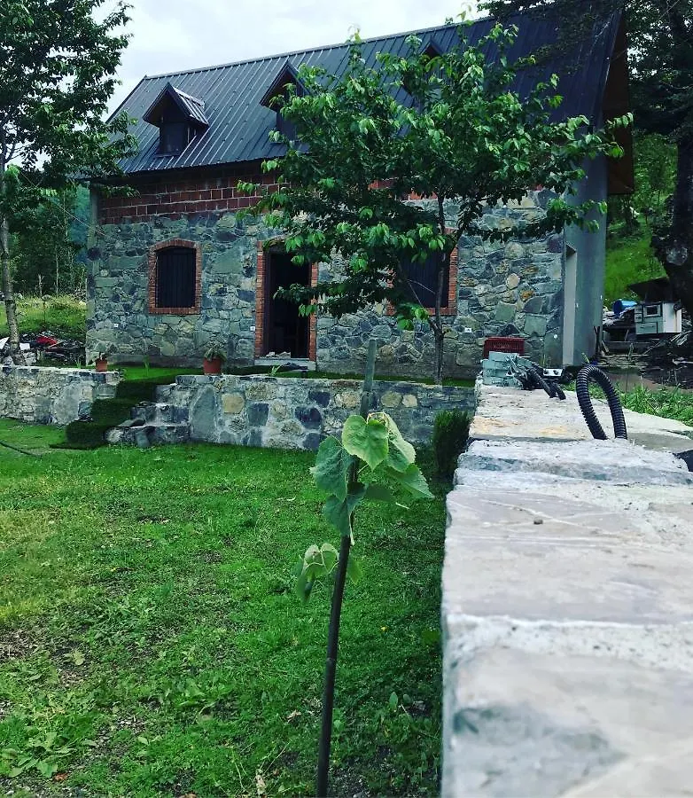 Guesthouse Freskia Theth 0*,  Albania